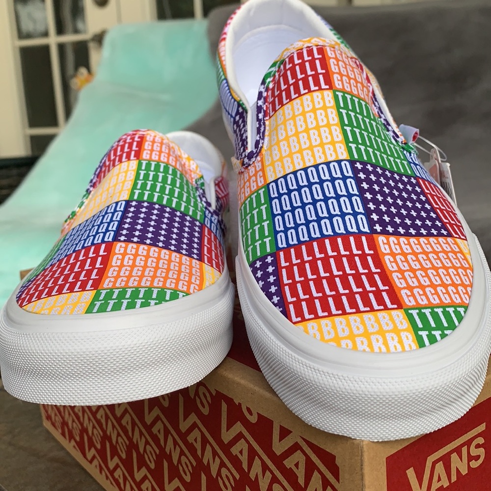 VANS CLASSIC SLIP ON PRIDE MULTI/TRUE WHITE MENS - Picture 15 of 16